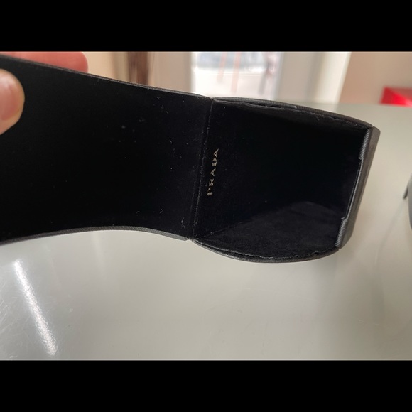 Prada sunglasses - Picture 9 of 10